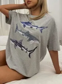 Oversized Casual Simple 3 Shark Graphic Pale Gray Round Neck Short Sleeve T-Shirt, Loose Fit, Suitable For Summer Beach Vacation,